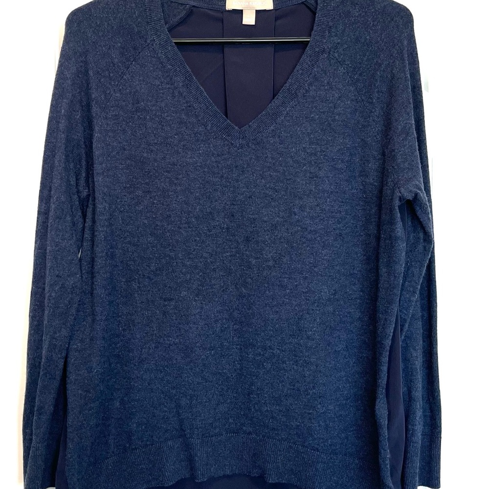Banana Republic Fine-Knit Sweater w/Silky Back Panel